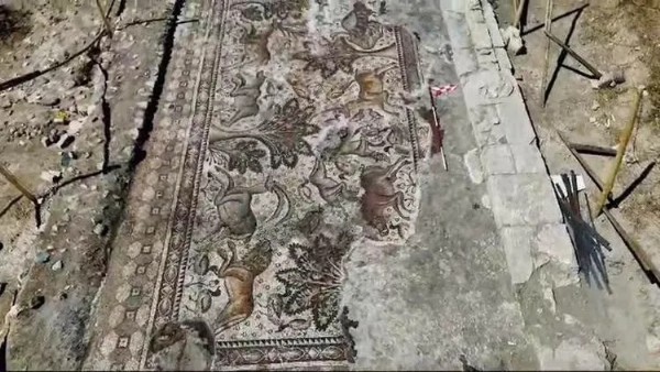 İzmir'in Altından Çıkan Büyük Sır! 2000 Yıldır Hiç Durmamış...